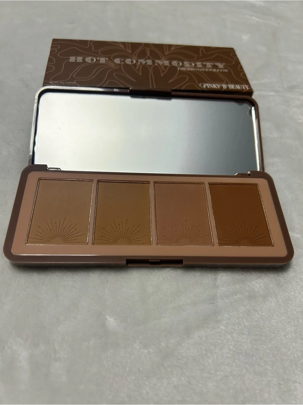 PINKY B COSMETICS Hot Commodity The Bronzer Palette